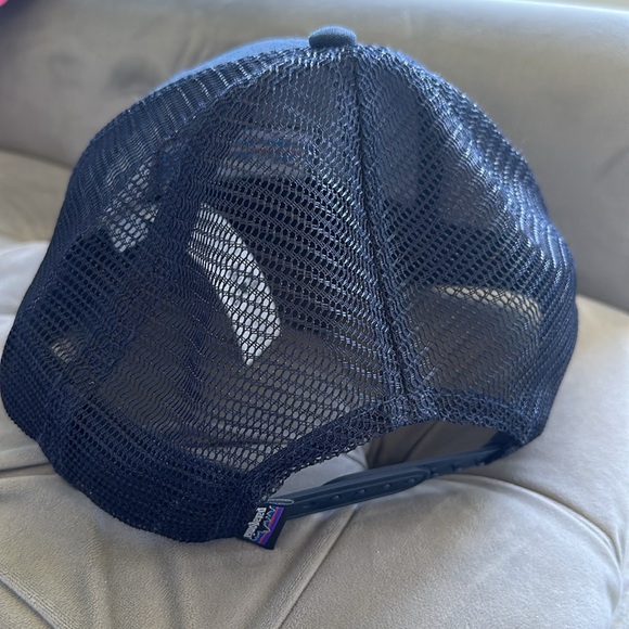 Patagonia trucker hat new - Picture 2 of 3